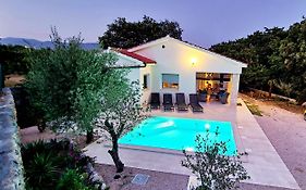 Villa Nevera